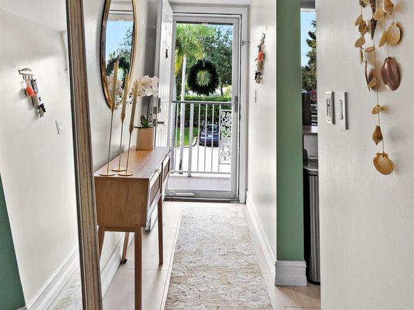 6193 Balboa Circle 202, Boca Raton FL 33433