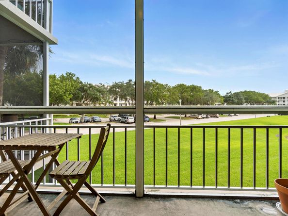6193 Balboa Circle 202, Boca Raton FL 33433