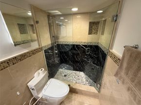 19428 NE 26th Ave 103, Miami FL 33180