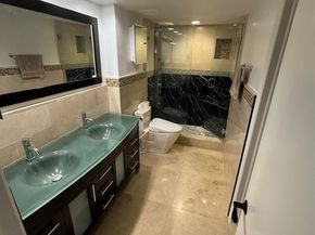 19428 NE 26th Ave 103, Miami FL 33180