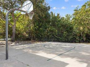 19428 NE 26th Ave 103, Miami FL 33180