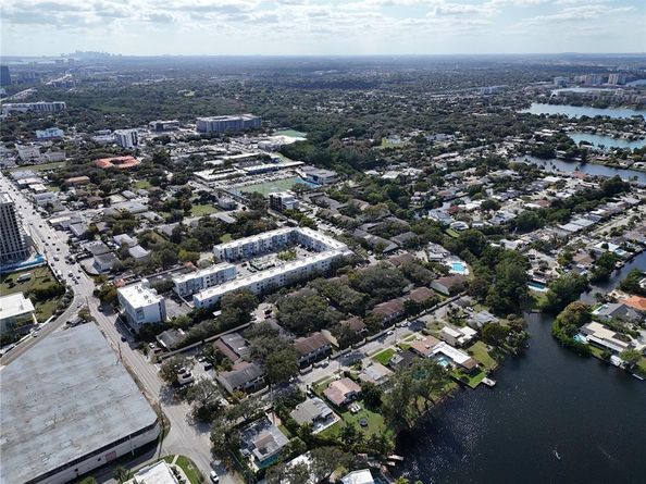 19428 NE 26th Ave 103, Miami FL 33180