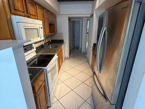 19428 NE 26th Ave 103, Miami FL 33180