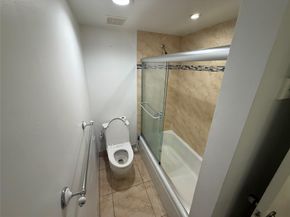19428 NE 26th Ave 103, Miami FL 33180