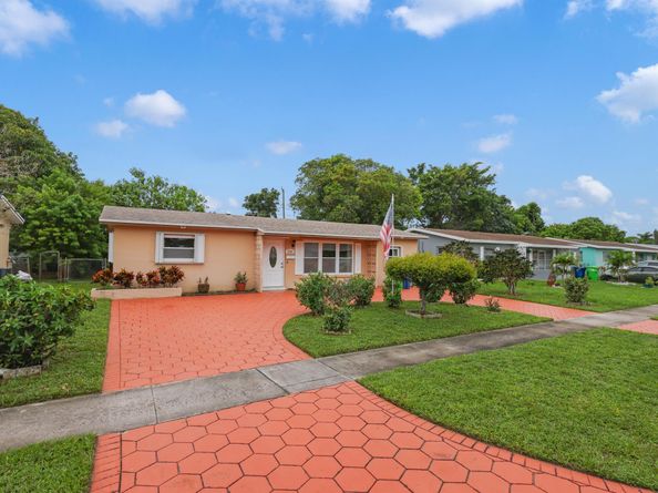 5946 NW 16th Court, Sunrise FL 33313