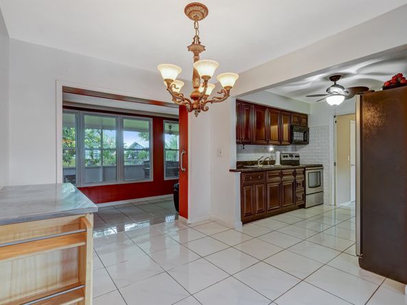 5946 NW 16th Court, Sunrise FL 33313