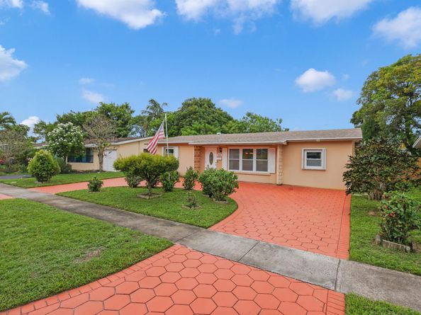 5946 NW 16th Court, Sunrise FL 33313