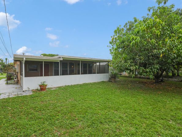 5946 NW 16th Court, Sunrise FL 33313