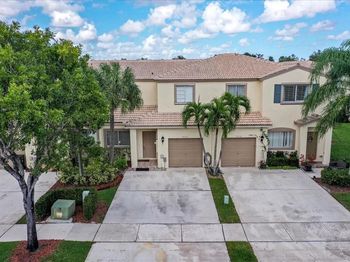 4722 Lago Vista Dr