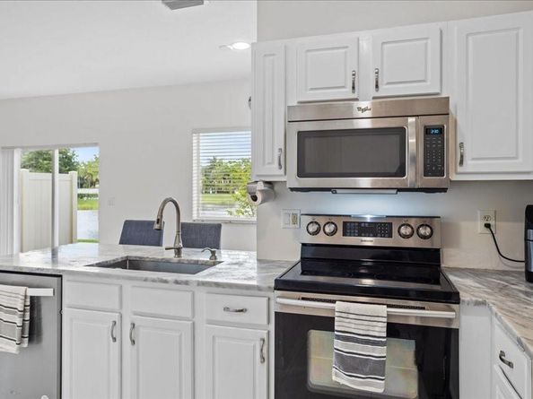 4722 Lago Vista Dr 4722, Coconut Creek FL 33073