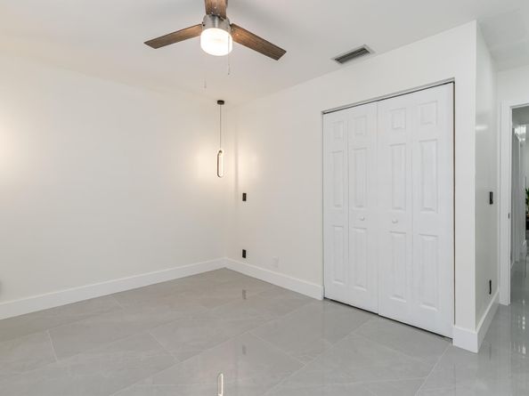 3084 Lighthouse Place, Margate FL 33063