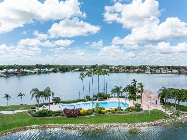 3084 Lighthouse Place, Margate FL 33063
