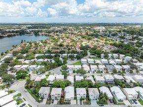 3084 Lighthouse Place, Margate FL 33063