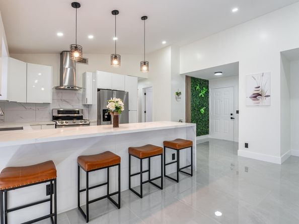 3084 Lighthouse Place, Margate FL 33063