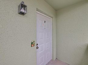 111 Lake Avenue 7, Lake Worth Beach FL 33460