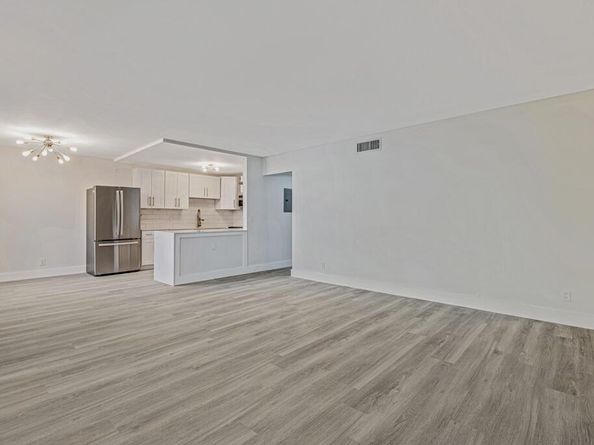 111 Lake Avenue 7, Lake Worth Beach FL 33460