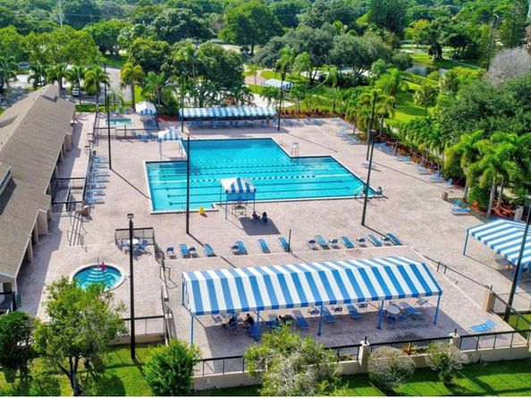 3039 Carambola Cir 3039, Pompano Beach FL 33066