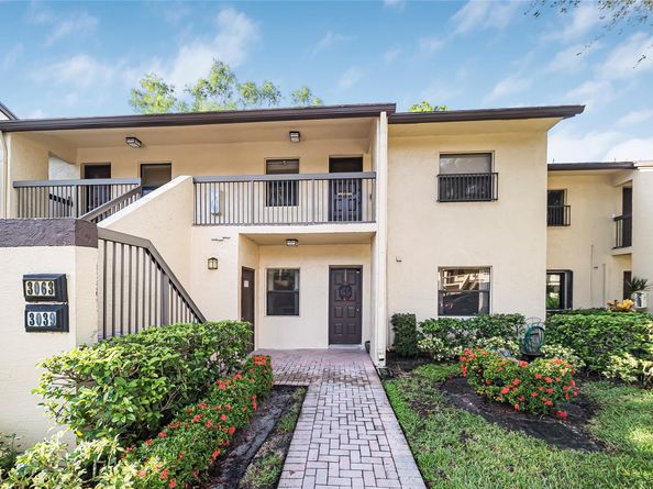 3039 Carambola Cir 3039, Pompano Beach FL 33066