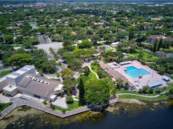 3039 Carambola Cir 3039, Pompano Beach FL 33066