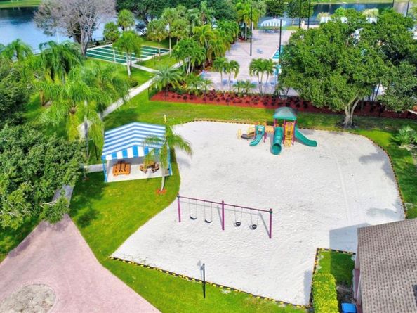 3039 Carambola Cir 3039, Pompano Beach FL 33066