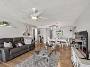 4254 Deste Court 201, Lake Worth FL 33467