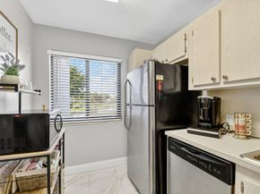 4254 Deste Court 201, Lake Worth FL 33467
