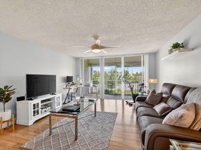 4254 Deste Court 201, Lake Worth FL 33467