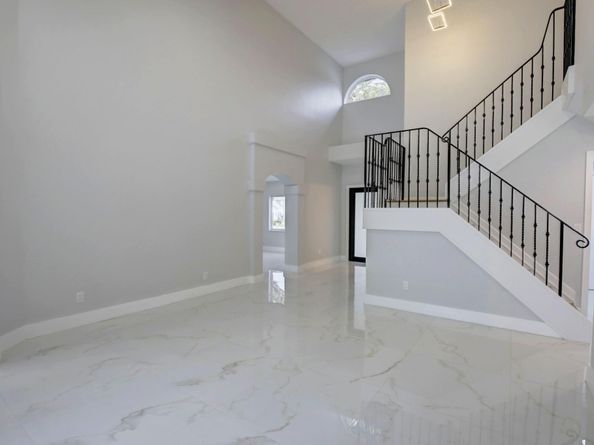387 SW 163rd Ave, Pembroke Pines FL 33027