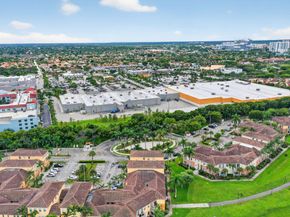 10012 NW 7th Street 213, Miami FL 33172