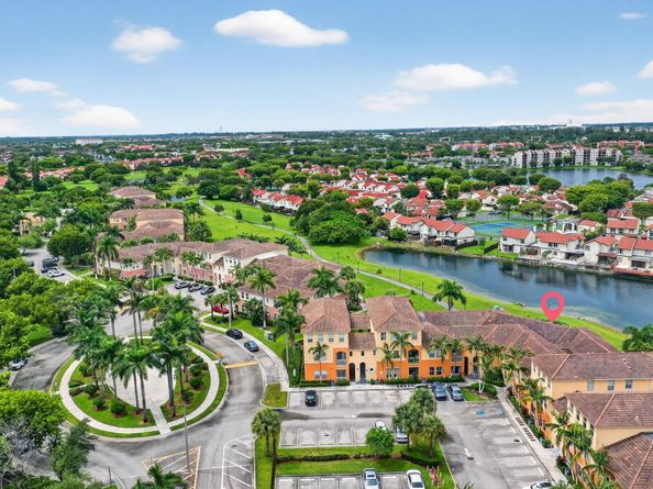 10012 NW 7th Street 213, Miami FL 33172
