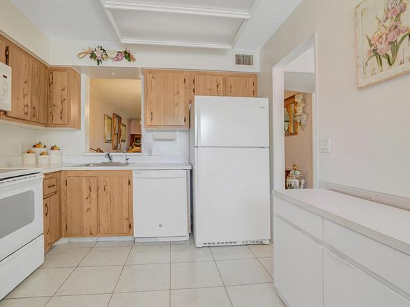 6650 S Oriole Boulevard 1040, Delray Beach FL 33446