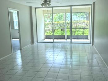115 Royal Park Dr