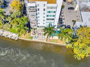 800 SE 4th St 302, Fort Lauderdale FL 33301