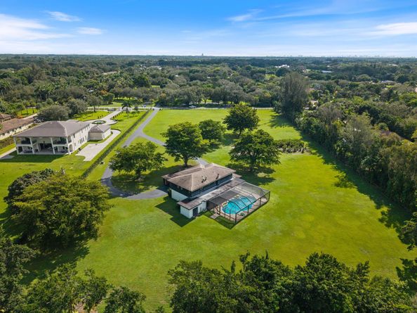 5401 Thoroughbred Ln, Southwest Ranches FL 33330