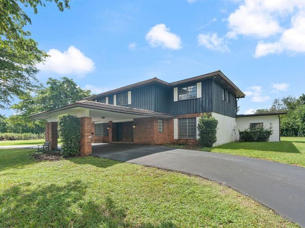 5401 Thoroughbred Ln, Southwest Ranches FL 33330