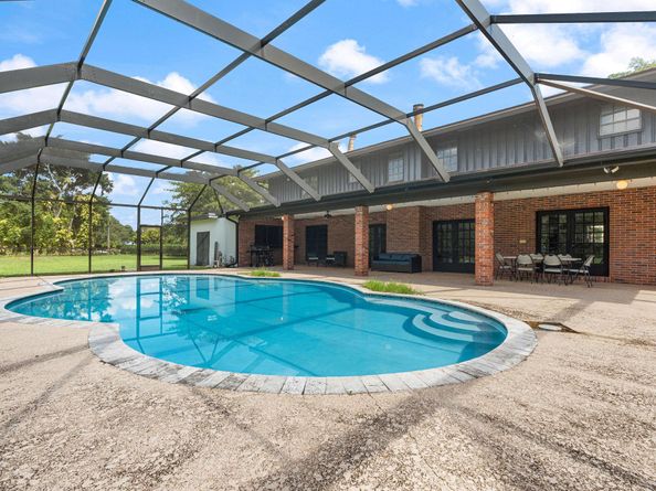5401 Thoroughbred Ln, Southwest Ranches FL 33330