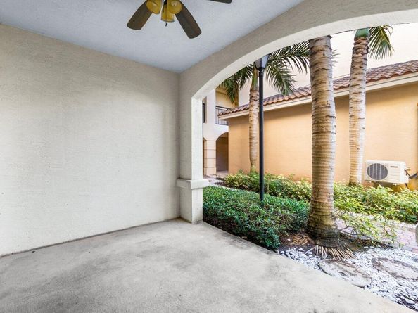 1 Renaissance Way 117, Boynton Beach FL 33426