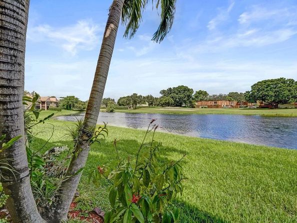 2210 SW 92nd Ter 2702, Davie FL 33324