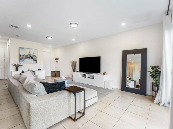 4392 Veleiros Avenue, Deerfield Beach FL 33064