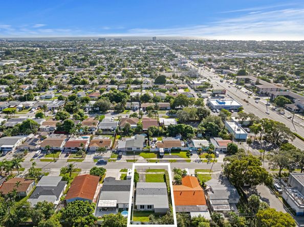 3671 NE 13th Avenue, Pompano Beach FL 33064