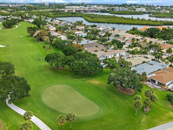 17065 Bay Street, Jupiter FL 33477