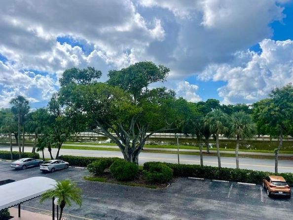 3151 S Palm Aire Dr 307, Pompano Beach FL 33069