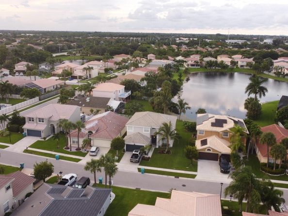 3861 Newport Avenue, Boynton Beach FL 33435