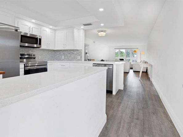 2805 Victoria Way F 2, Coconut Creek FL 33066