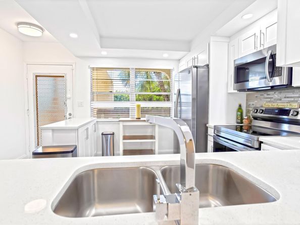 2805 Victoria Way F 2, Coconut Creek FL 33066