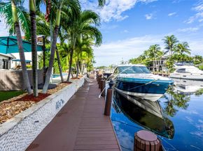 2541 NE 48th St, Lighthouse Point FL 33064