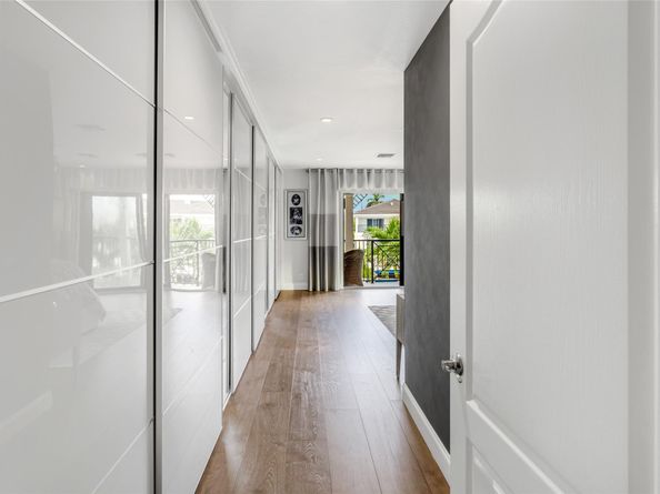 2541 NE 48th St, Lighthouse Point FL 33064