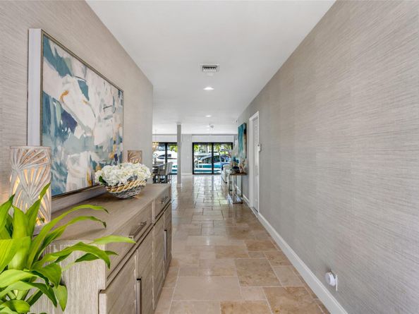 2541 NE 48th St, Lighthouse Point FL 33064