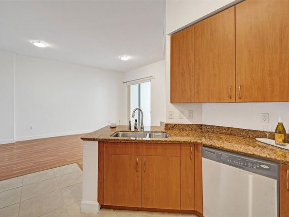 1830 Radius Dr 1317, Hollywood FL 33020