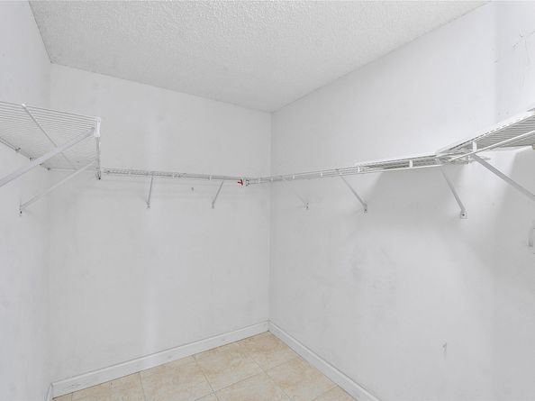 13355 SW 16th Ct 313E, Pembroke Pines FL 33027